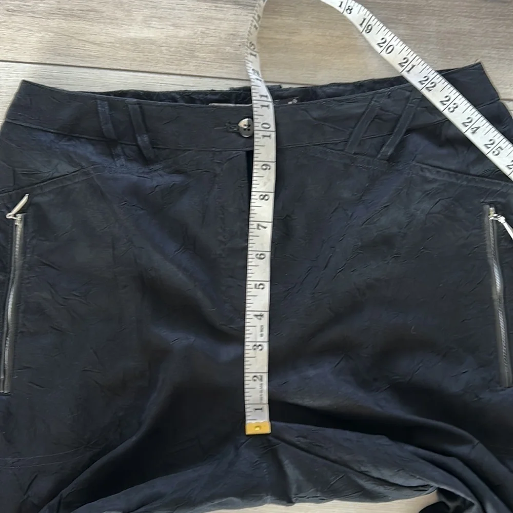 Jamie Sadock size 8 black cropped crinkle golf pants